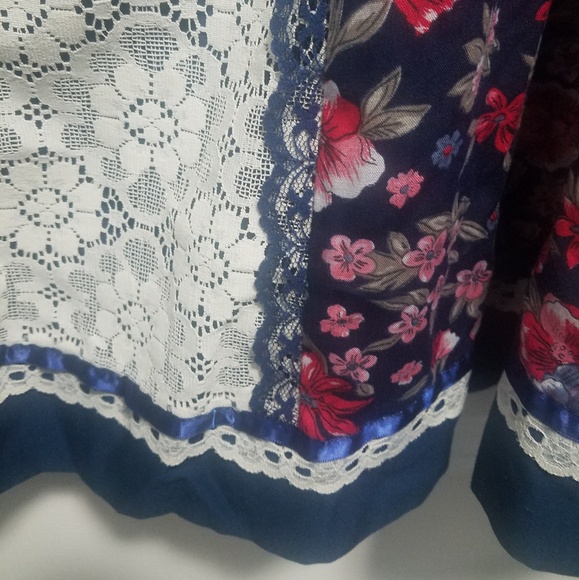 70's Vintage Floral Print and Lace Skirt - Picture 2 of 4